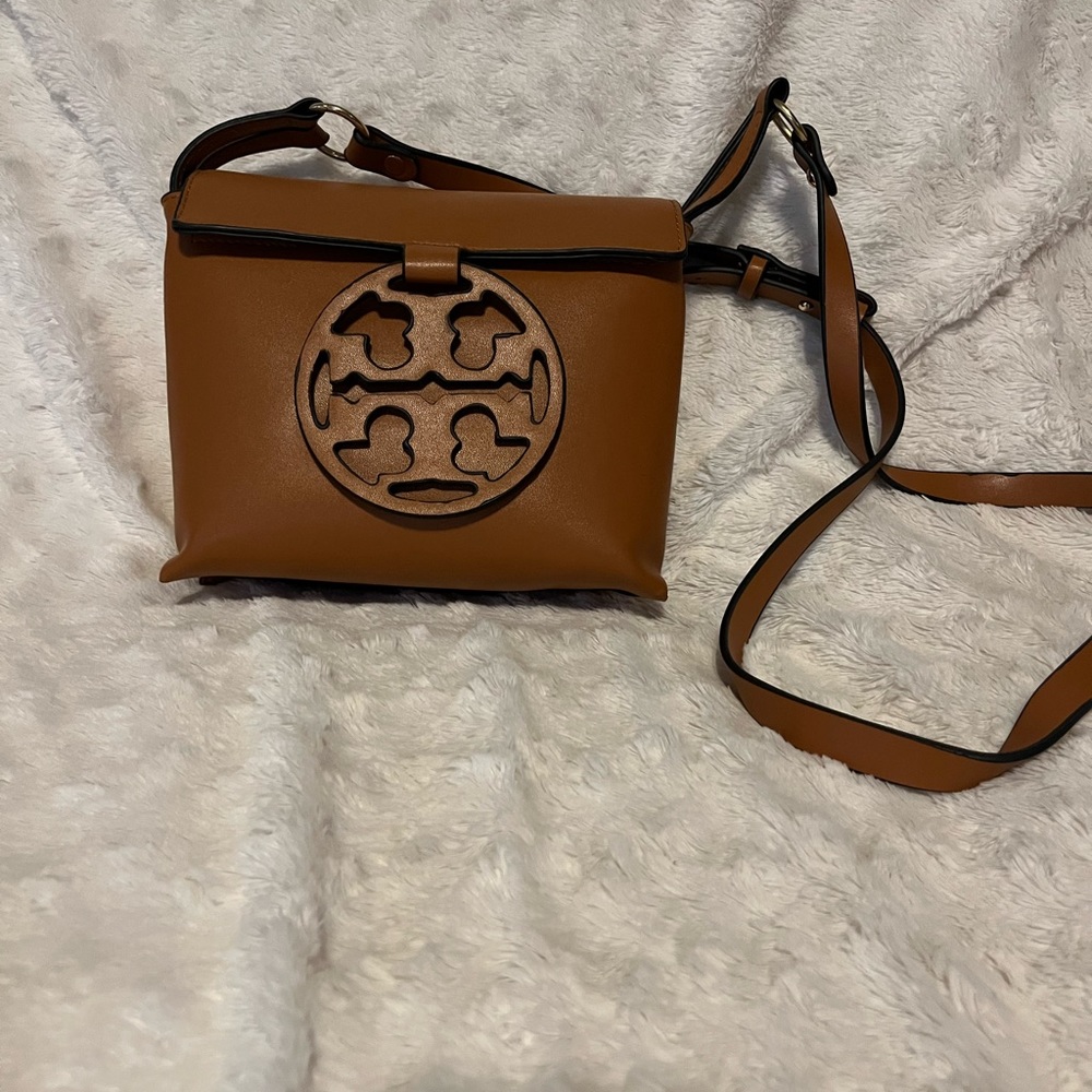 Dupe Tory Burch purse